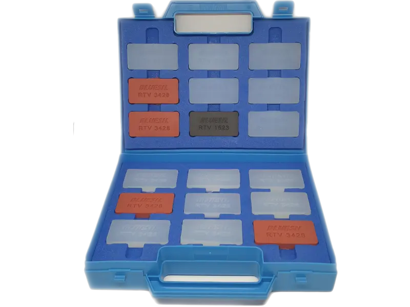 Coffret de présentation bleu aménagé pour des échantillons techniques